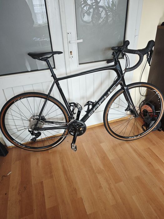 Bicicleta gravel Focus Paralane