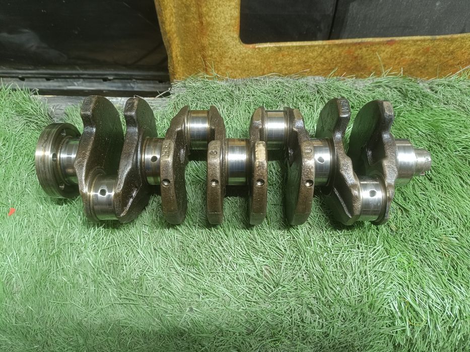 Коленвал Фольксваген Пассат б3 2.0 16V 9A