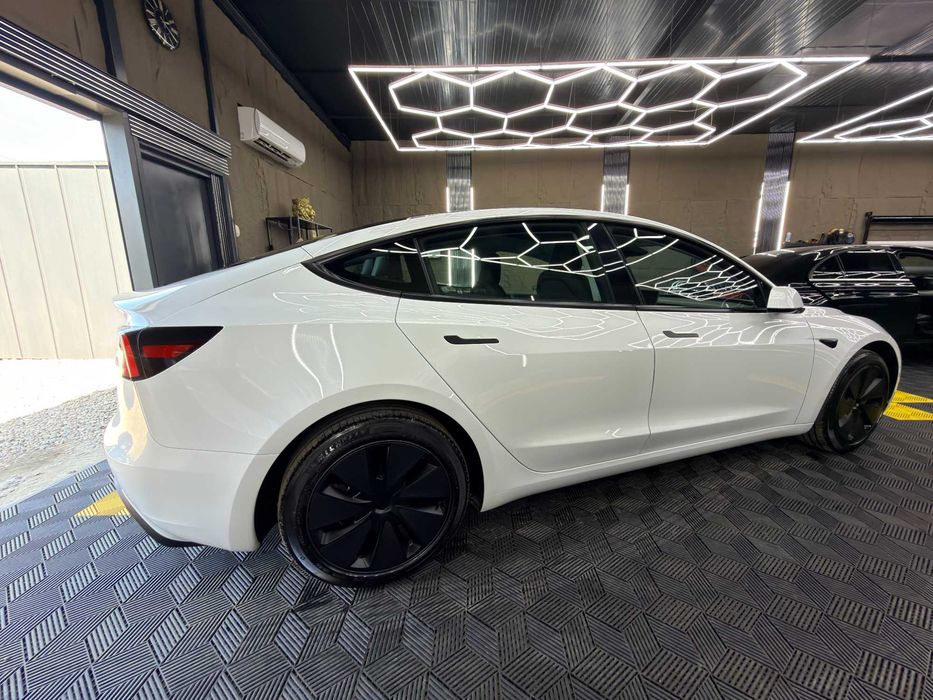 Predare leasing Tesla Model 3 Premium 2026 - 16.500 Km
