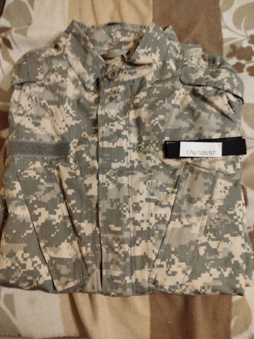 Камуфлажна шуба и ризи