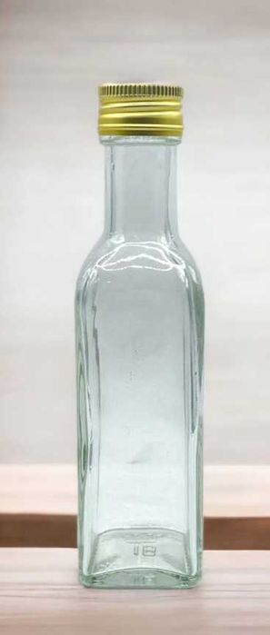 Sticle mini marturii 40 + 15 BONUS sticla patrata capac metalic 100 ml