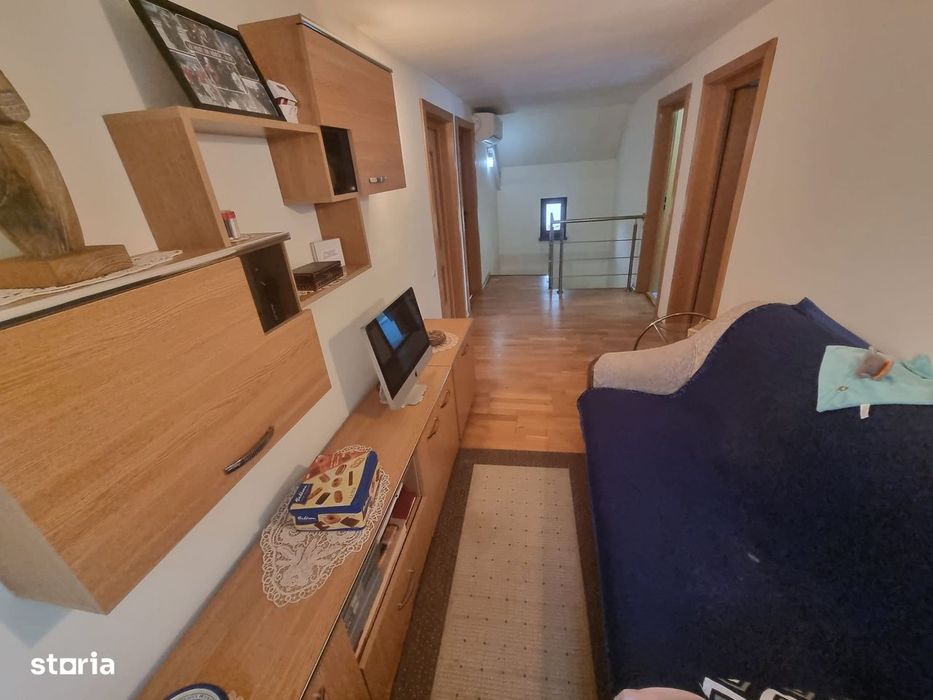 Vilă P+M,teren 1.790 mp,Simeria-zonă rezidențială