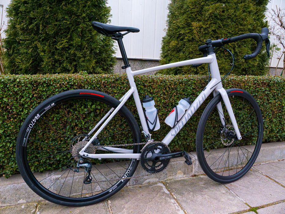 Шосеен велосипед Specialized Allez Sport 2024