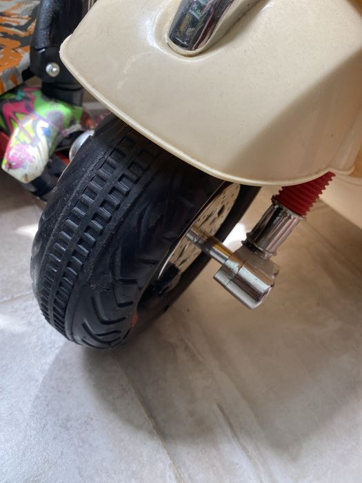 Motocicleta electrica pentru copii