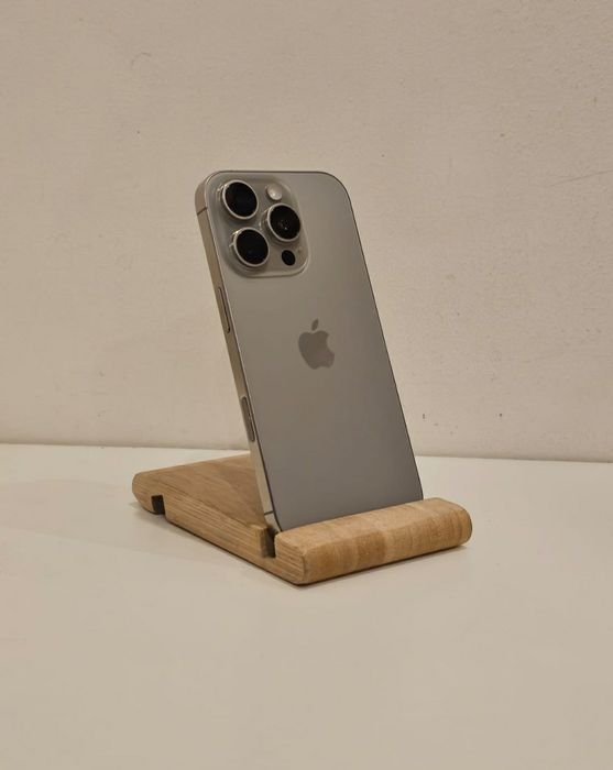 iPhone 16 Pro 256GB, Natural Titanium