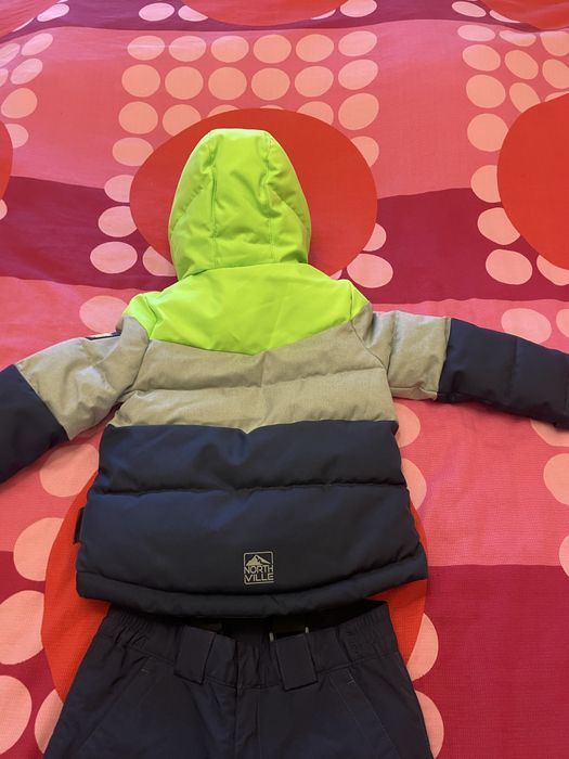 Geaca C&A baiat 4 ani