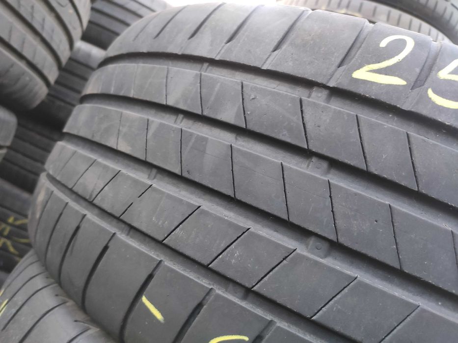 2бр Летни гуми 255 45 18 - Bridgestone