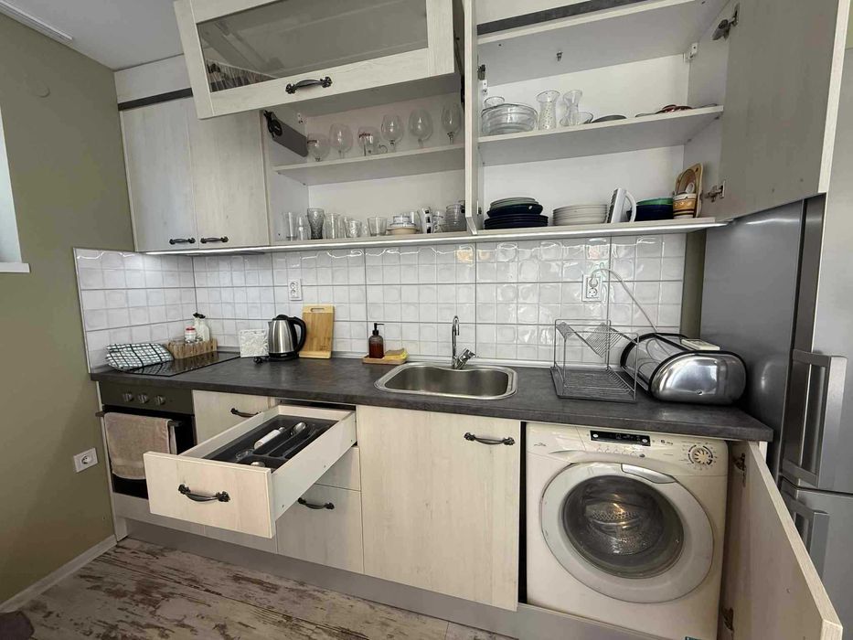 Дава се под наем Хотел в Китен - 60 кв.м за 66.3 € - Снимка #2