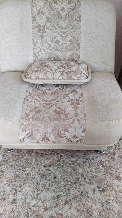 продам диван и одно кресло