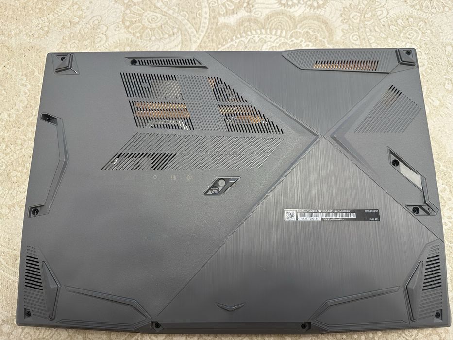 Ноутбук MSI Thin