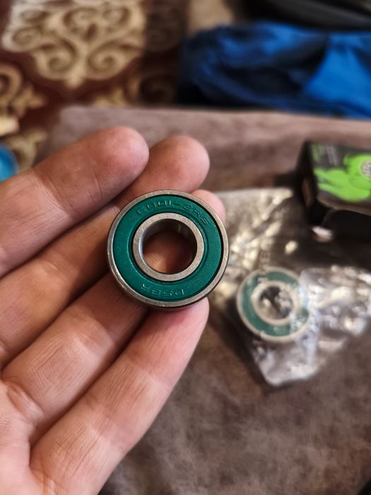 Продам потщибники  2RS  gooll