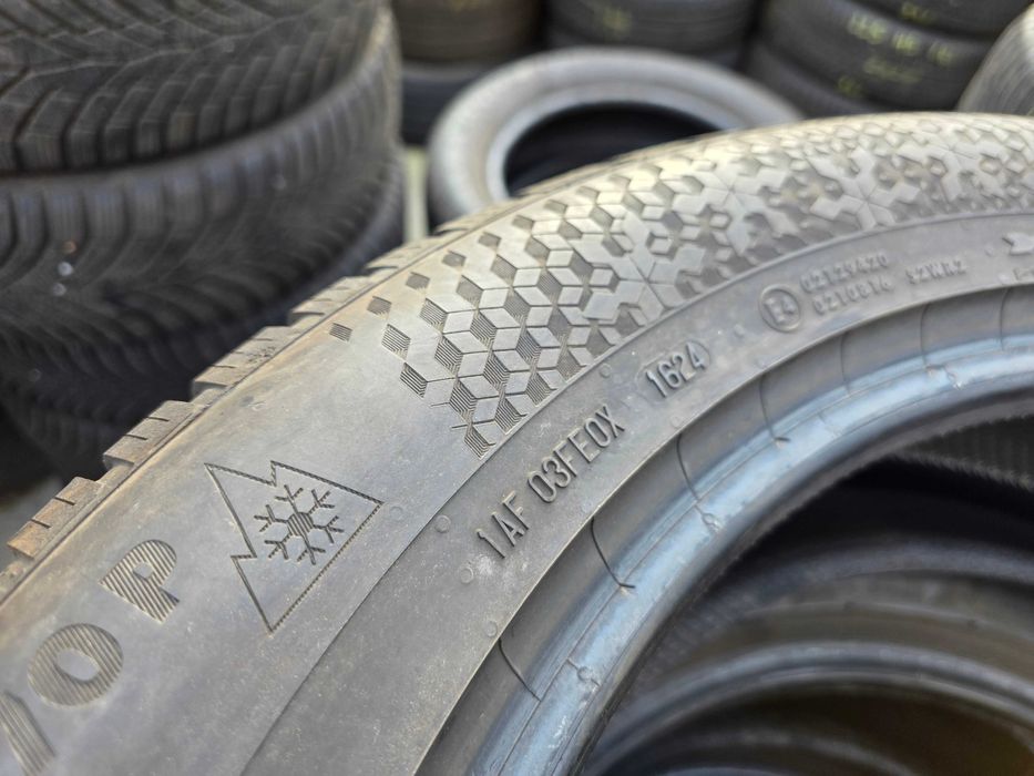 2бр Зимни гуми 235 55 19 - Continental - DOT 2024