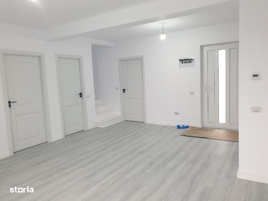 IASI - Valea Lupului - Casa cu 5 camere parter + etaj - INTABULATA