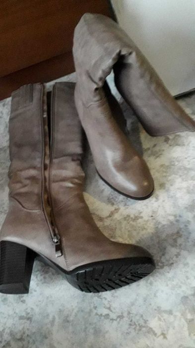 Женские зимние сапоги