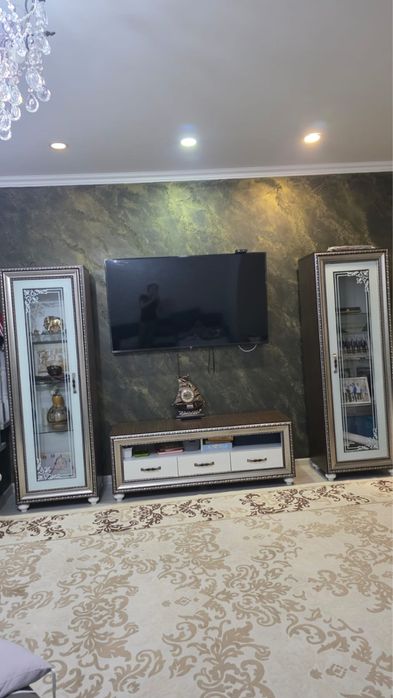 Продам шкафы и тумбу для гостиной