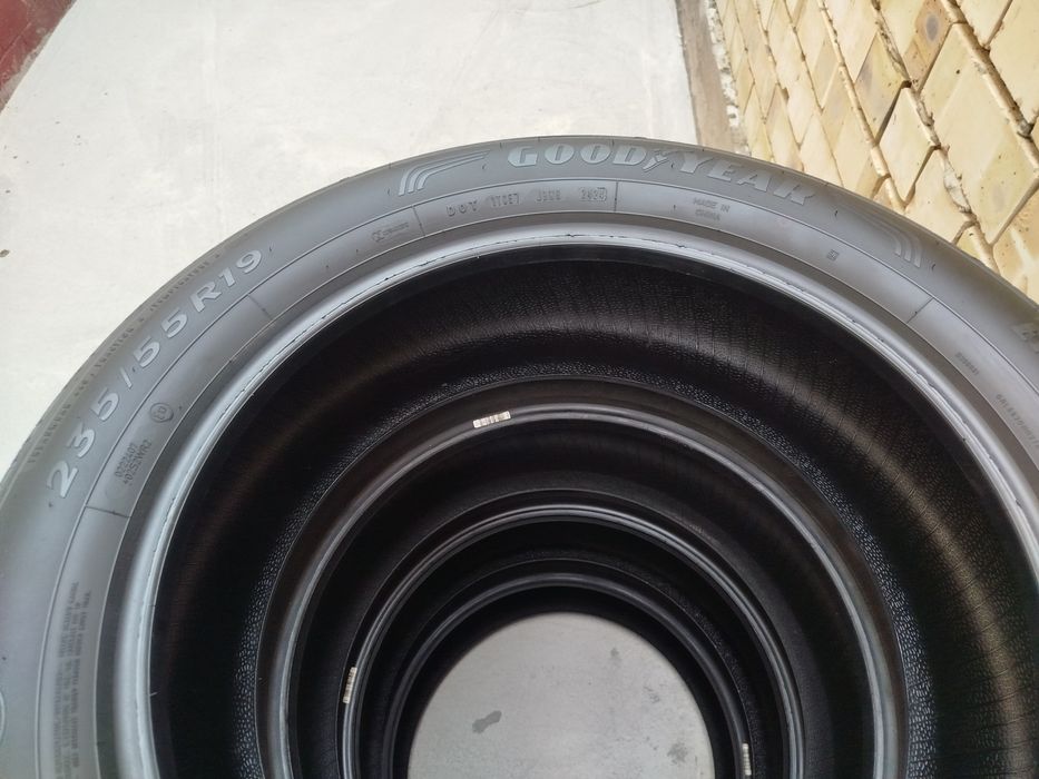 235 55 R19 Shina Good Year