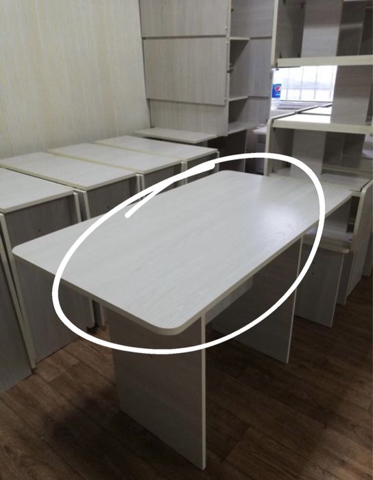 Продам стол для офиса или кухни