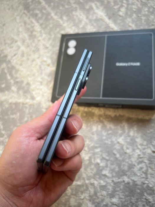 Samsung Galaxy Fold 8,  512 gb