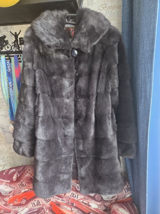 Продаю норковую шубу