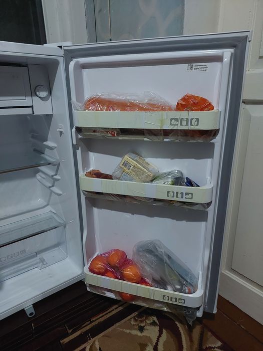 Mini xolodilnik Artel