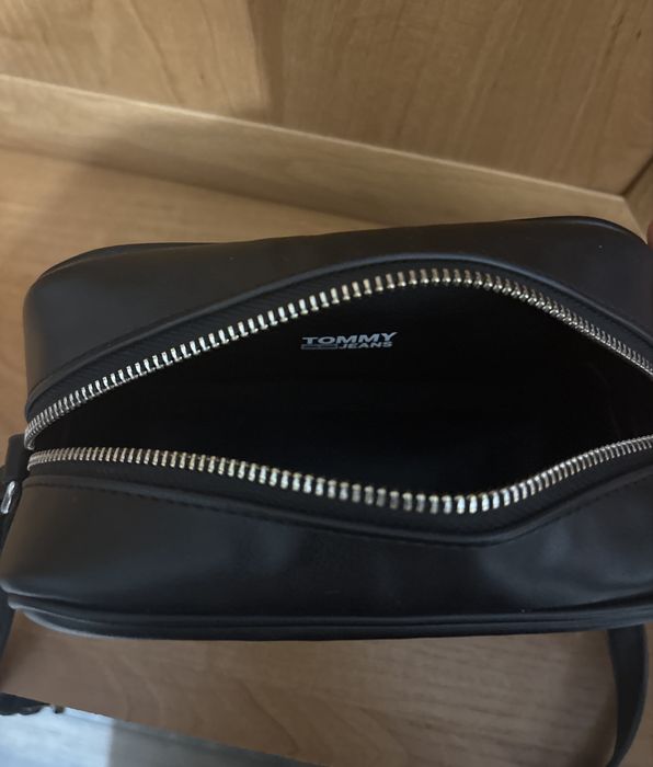 Tommy Jeans черна чанта за през рамо