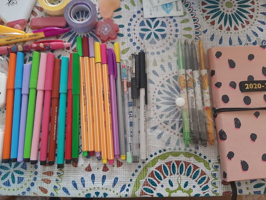 Лот от канцеларски пособия