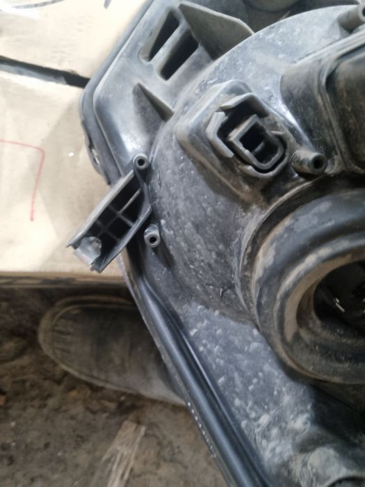 Продам передние фары кобальтьт передн