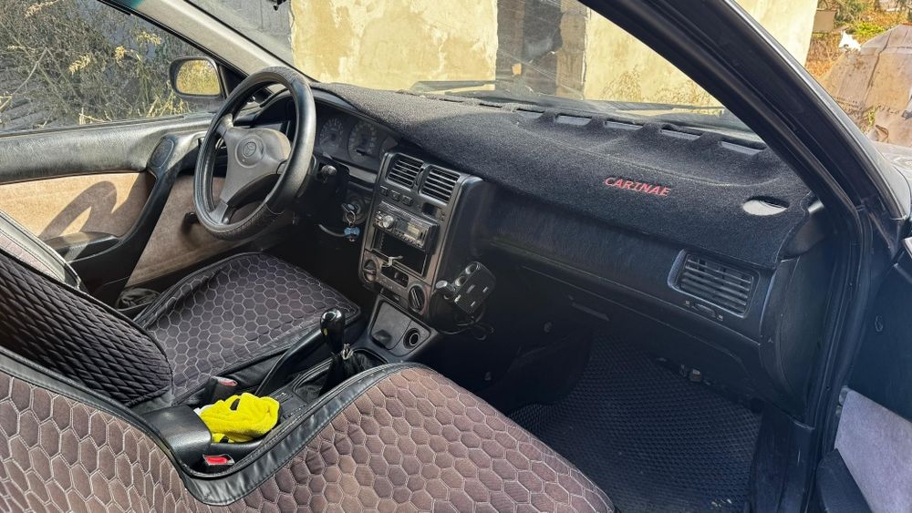 Продам автомобиль салона карина-е