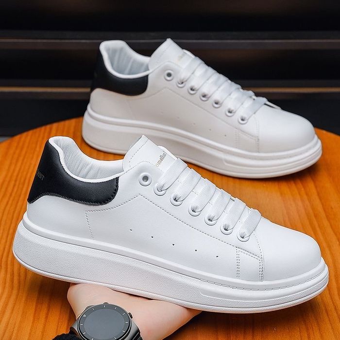 Кроссовка уни новый