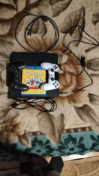 Продам PS4 не дорого