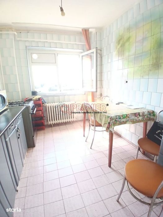 Metrou Aparatorii Patriei - Ionescu Gheorghe - apartament 2 camere — fotografia 3