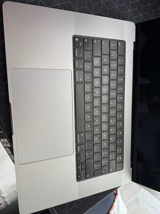 Macbook Pro M1 Pro 16' 16GB RAM 10CPU 16GPU 512GB SSD
