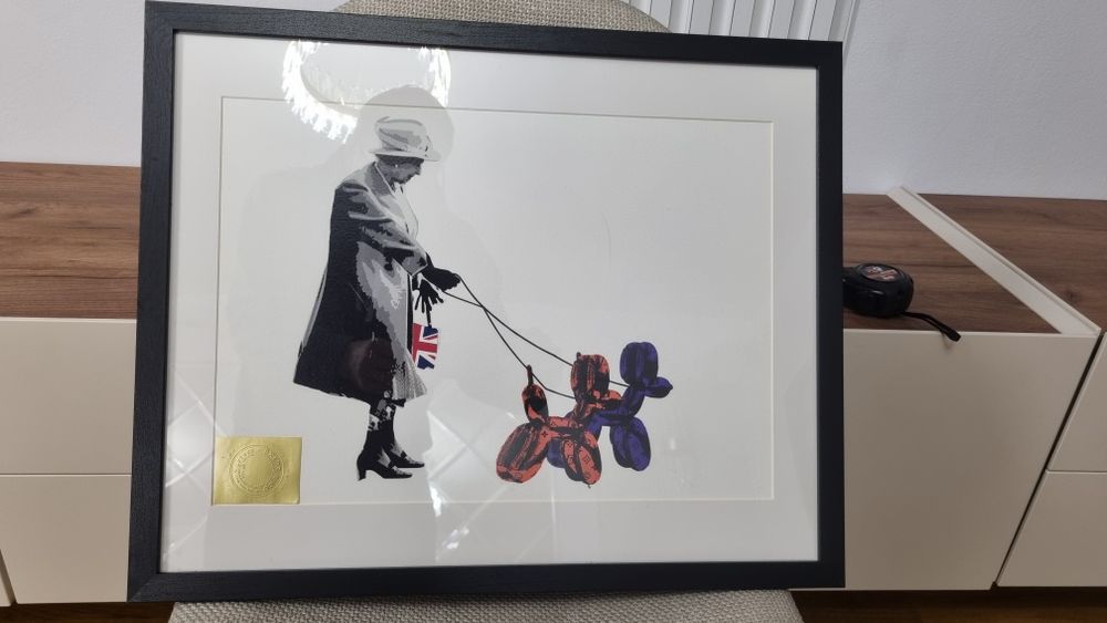 Print Death NYC Regina cu cateii!