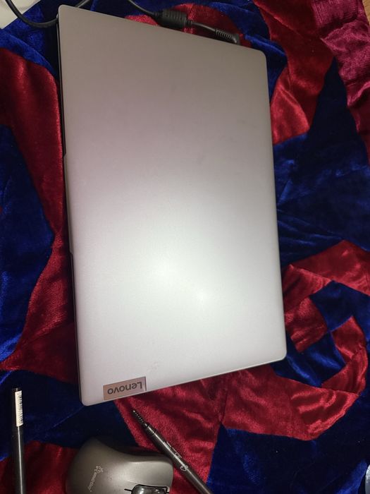Lenovo Ideapad Slim 3