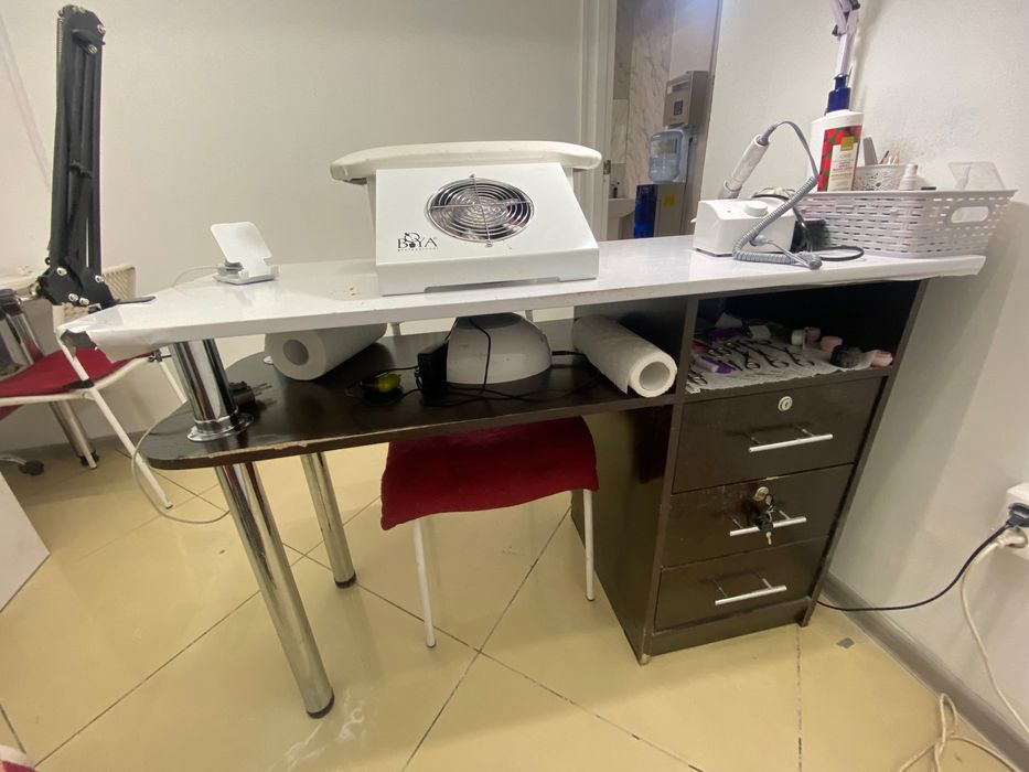 Стол для маникюра