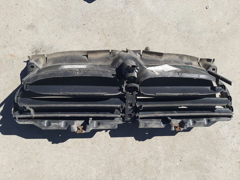 grila bara fata deflector aer  bmw  seria 5 e60 525 d  51717050537