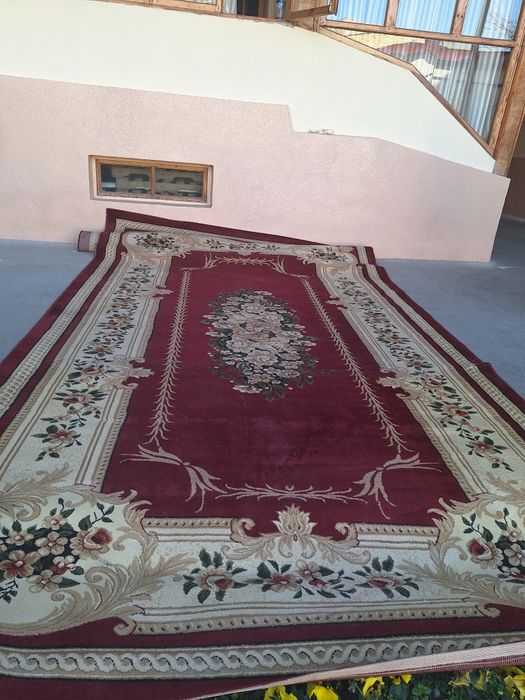 Gilam sotiladi(гилам сотилади)