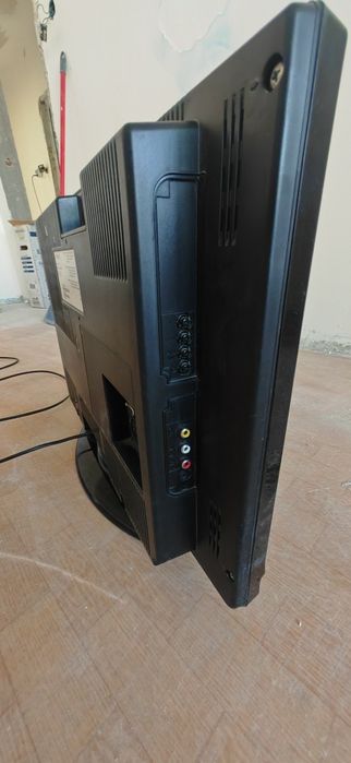 Телевизор crown tft lcd 22" 39€
