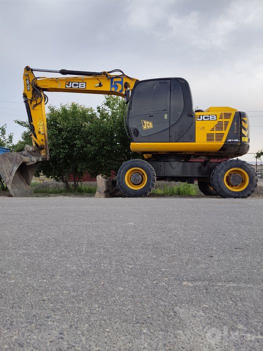 JCB 145 ekskavator 7 yarim metr lik ideal xolatda