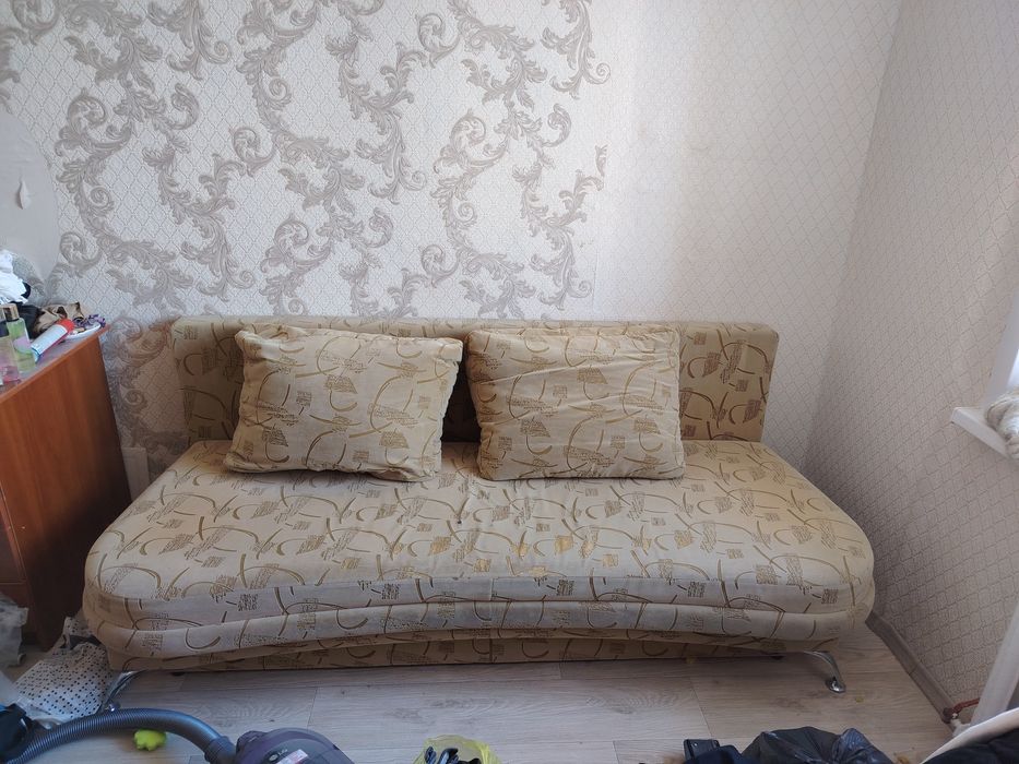 Продам диван дёшево