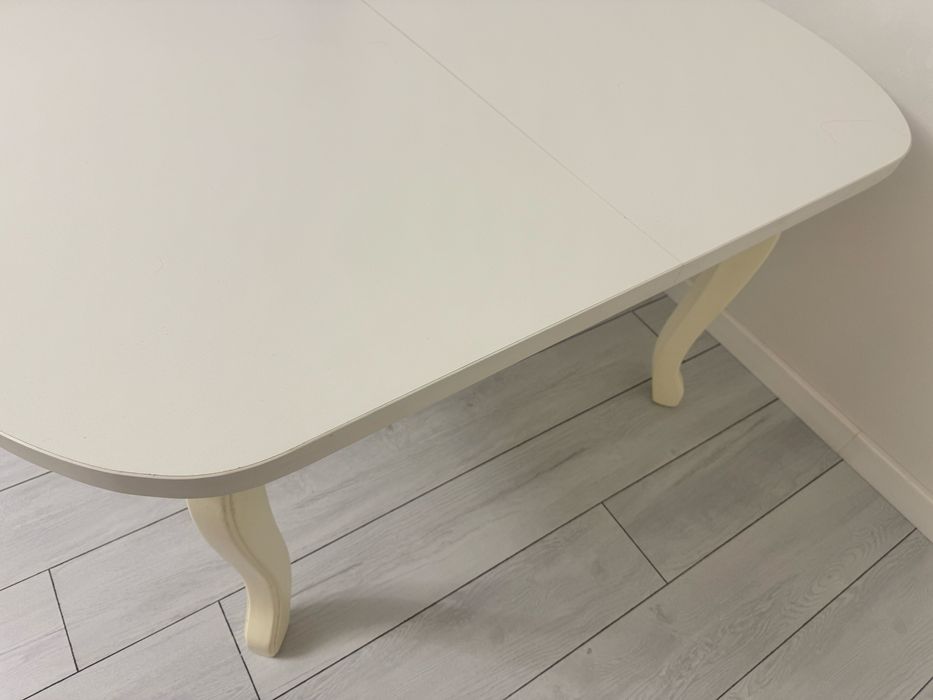 Продам стол и 4 стула