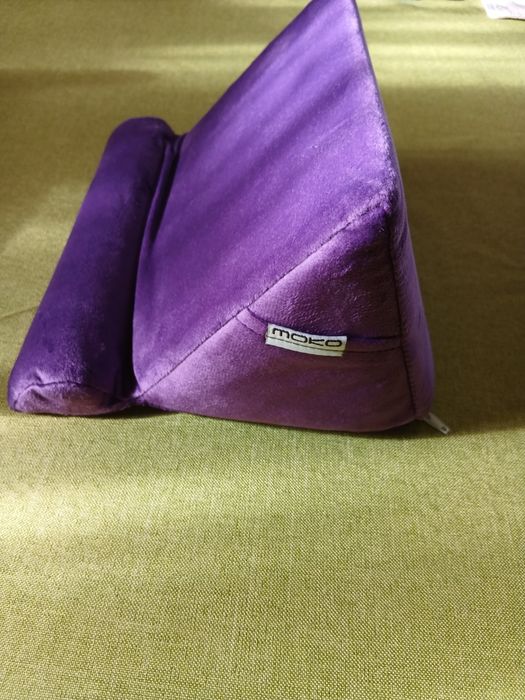 Стойка-възглавничка за таблет