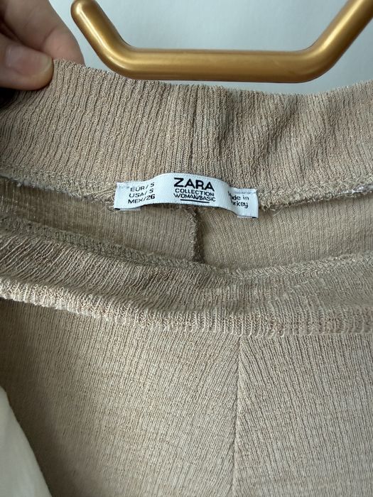 Продам Костюмы ZARA
