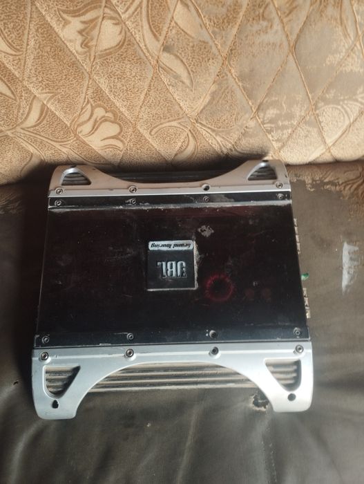 Продам буфер с усилителем.