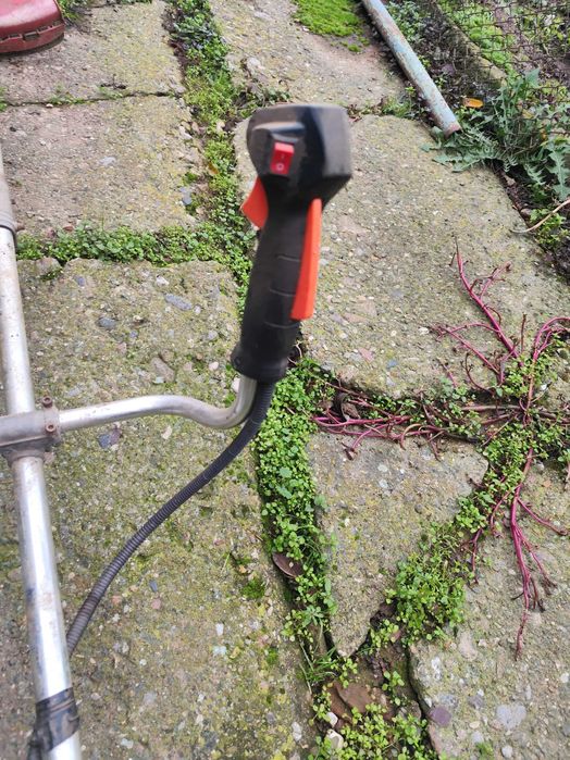 Бензинов тример Raider