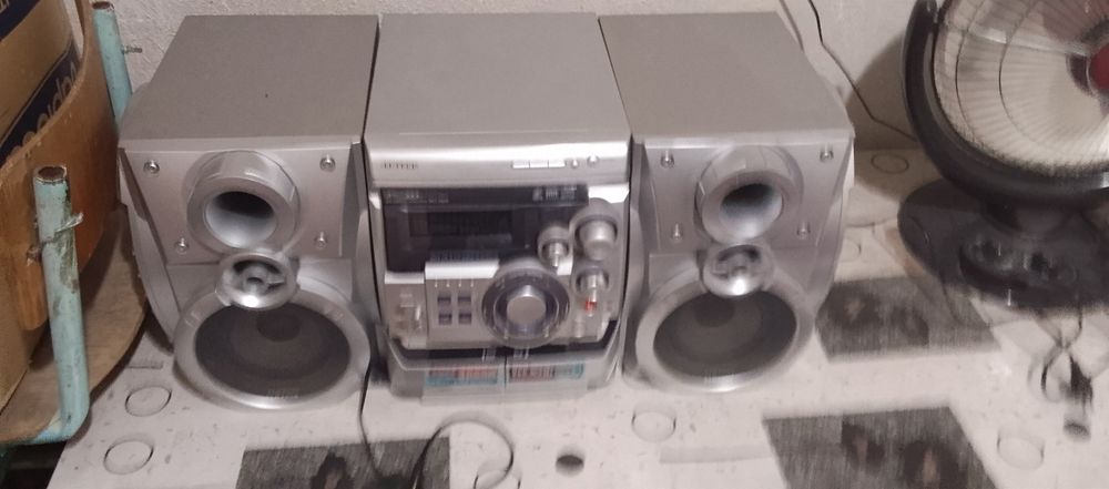 Музыкальный центр