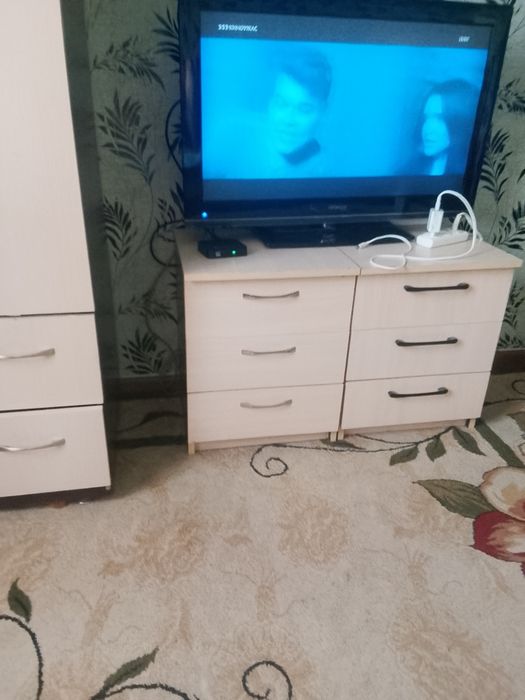Продам 2шт.прикроватные тумбочки