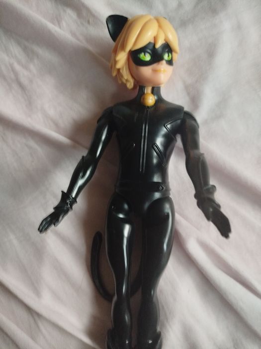 Продавам кукла котка