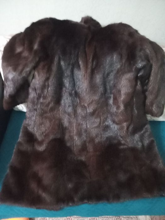 Продам норковую шубу