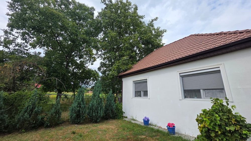 Casă complet renovată și mobilată în com. Târnava
